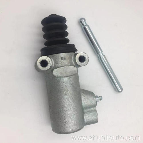 Heavy truck Clutch master cylinder IVECO 4777521